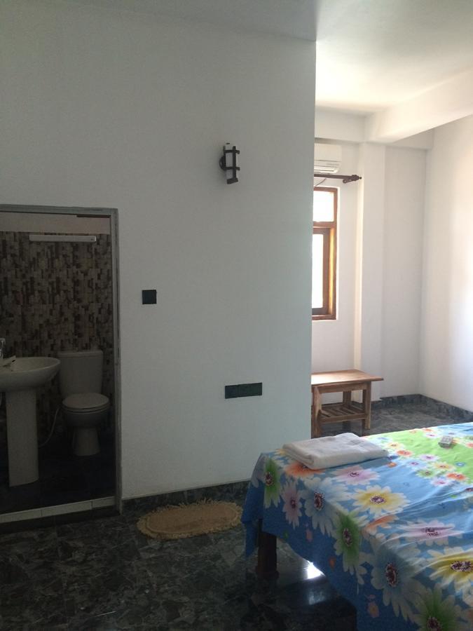 Hotel Athina & Restaurant Chilaw Εξωτερικό φωτογραφία